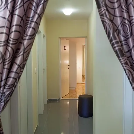 Design Mr.charles Ζαντάρ